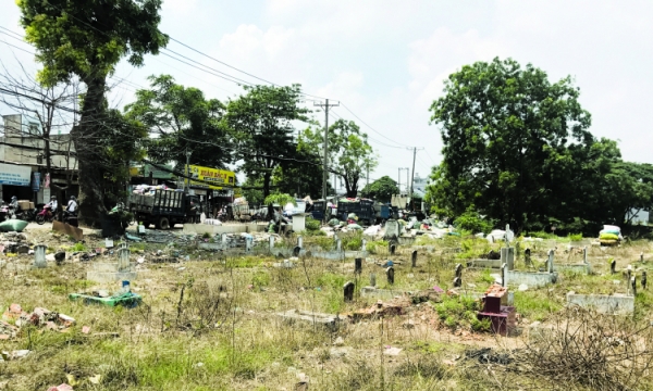 TP.HCM: Còn khoảng 18.000 ngôi mộ ở nghĩa trang Bình Hưng Hòa